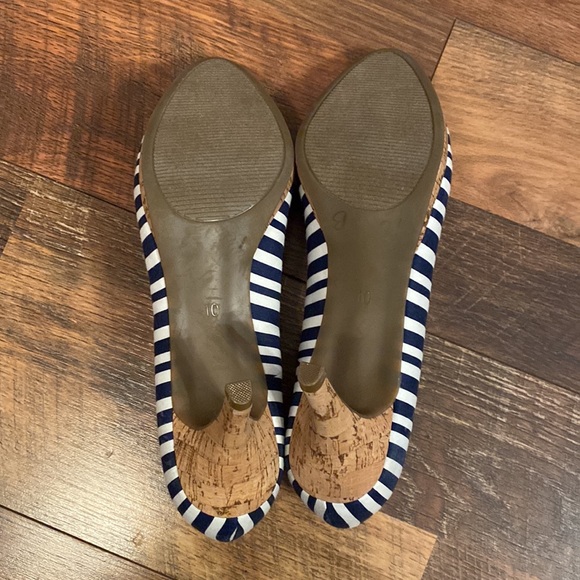 NWOT Kelly & Katie striped heels size 10 - Picture 6 of 6